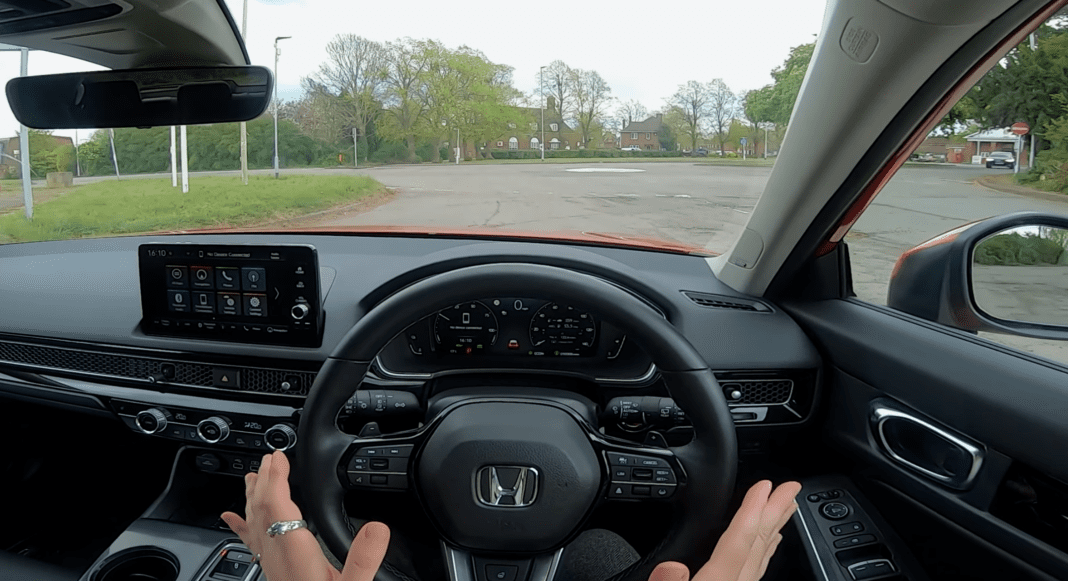 Honda CIVIC 2023 E:HEV Using the 2023 Honda CIVIC E:HEV to teach people how not to suck a driving